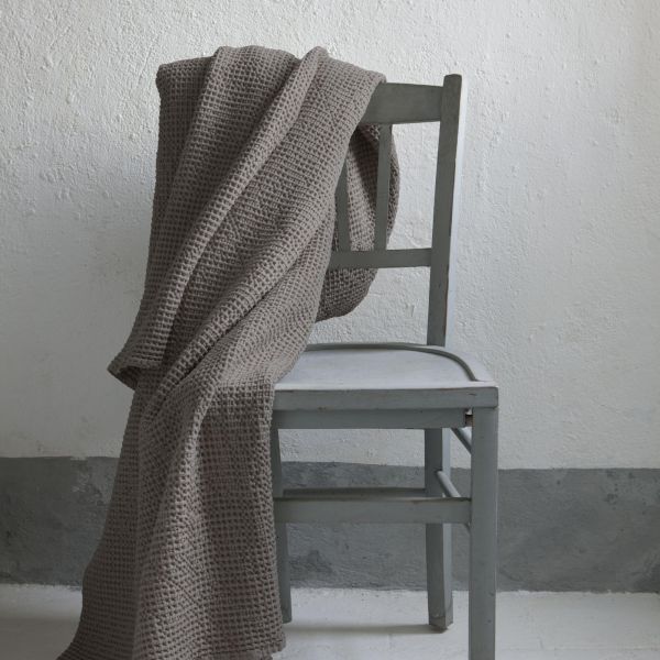 maia prekrivac za krevet 240x260 olujno nebo