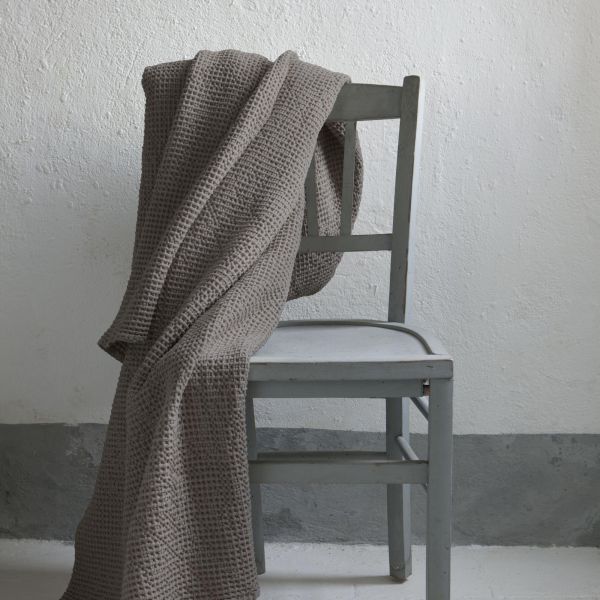 maia prekrivac za krevet 260x260 olujno nebo