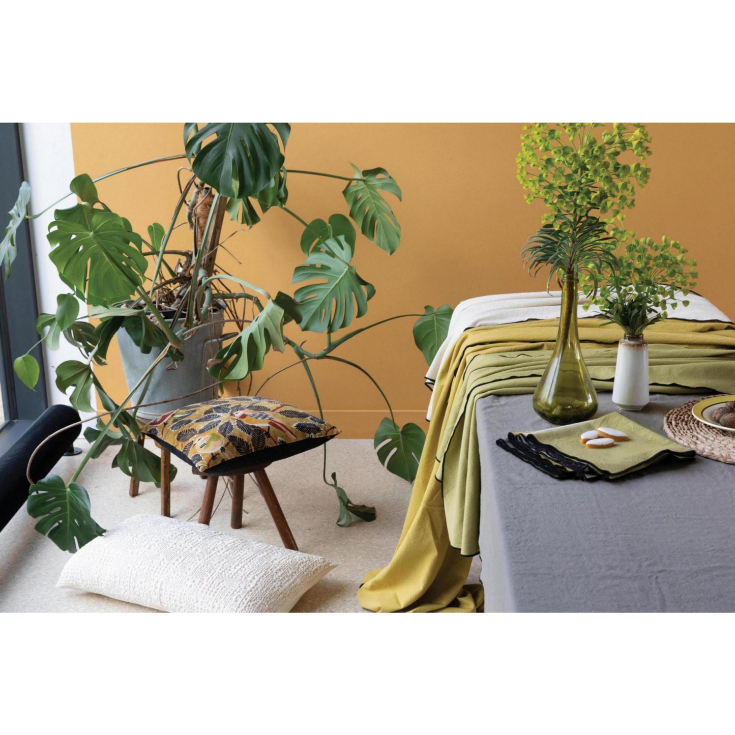 grace stolnjak 140 x 140 khaki