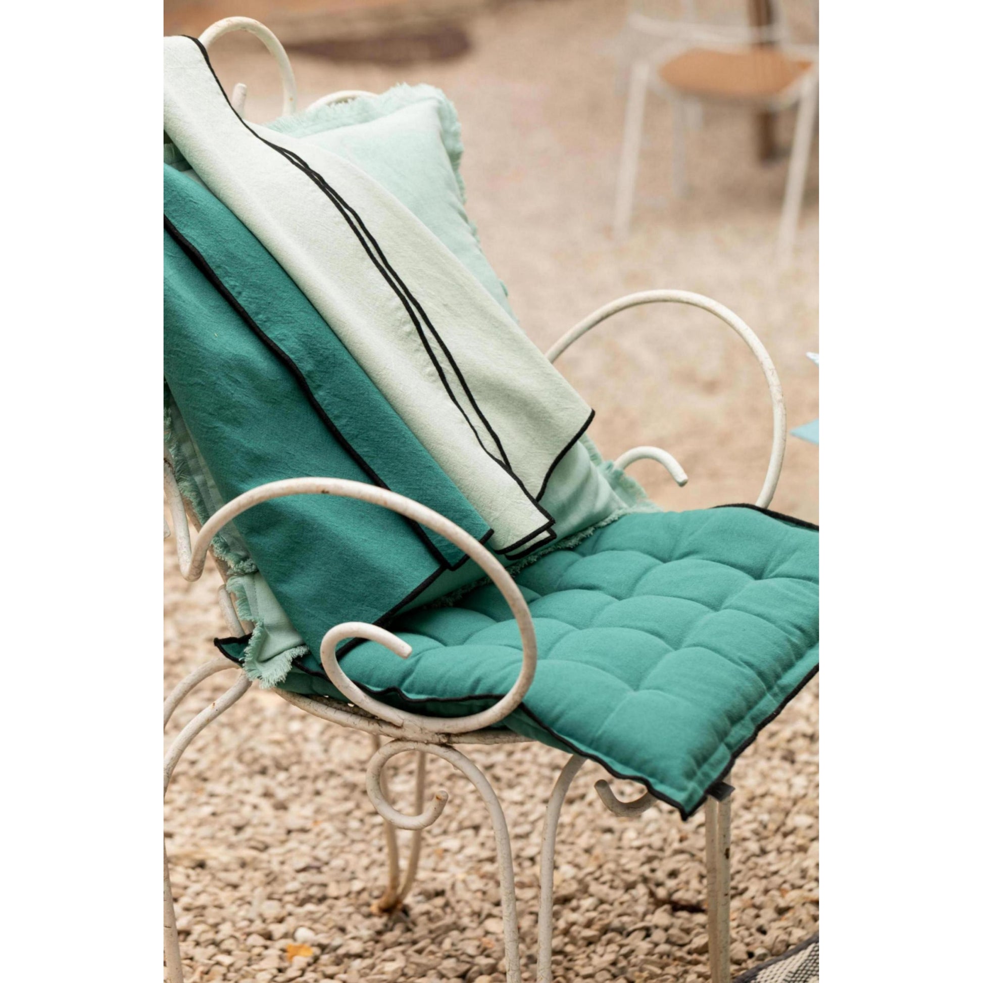 grace set od 10 salveta zelena 006